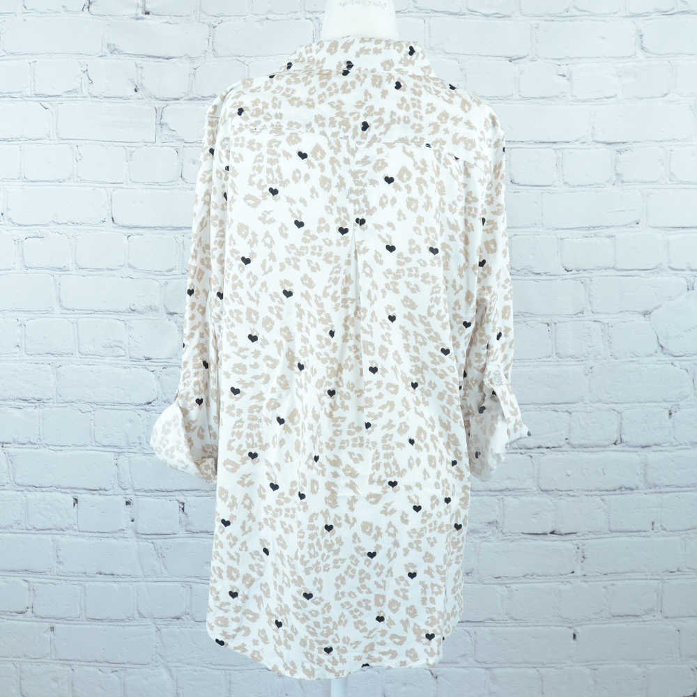 NEW! VELVET HEART Animal & Heart Print Button Up… - Picture 3 of 7